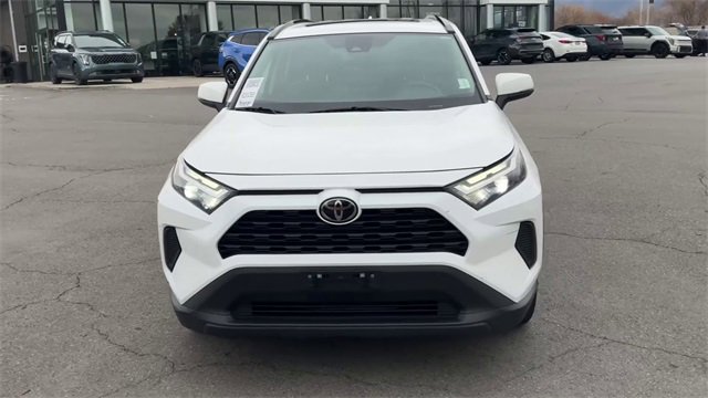 Used 2022 Toyota RAV4 XLE image 2