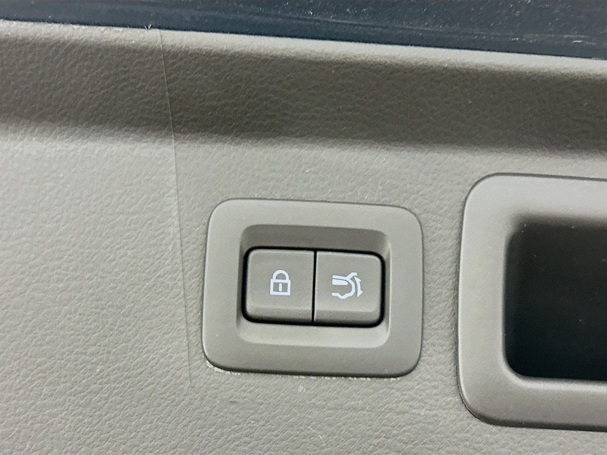 Used 2025 MAZDA CX-50 AWD 2.5 S w/ Premium Package image 32