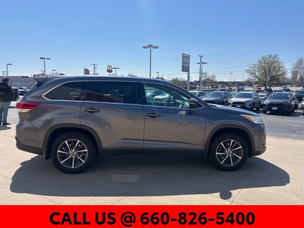Used 2019 Toyota Highlander XLE image 4