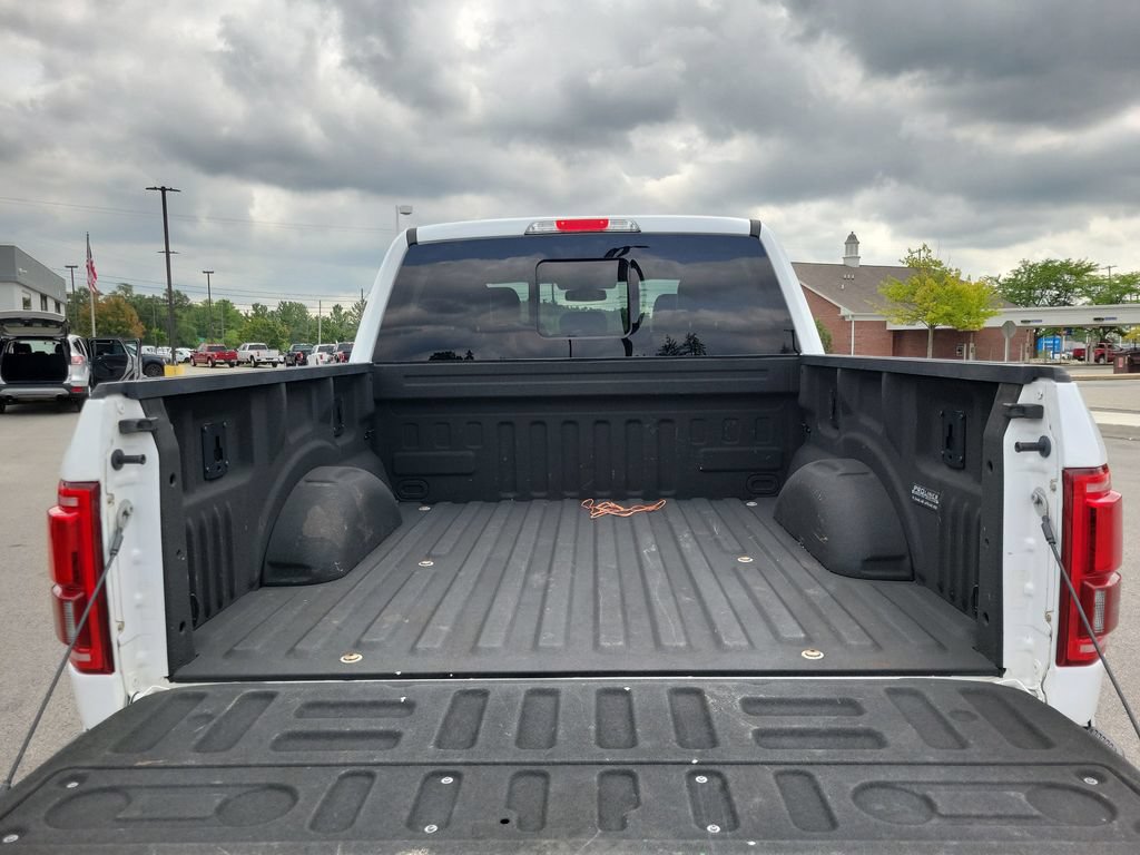Used 2016 Ford F150 Lariat w/ Equipment Group 502A Luxury AWD/4WD image 9