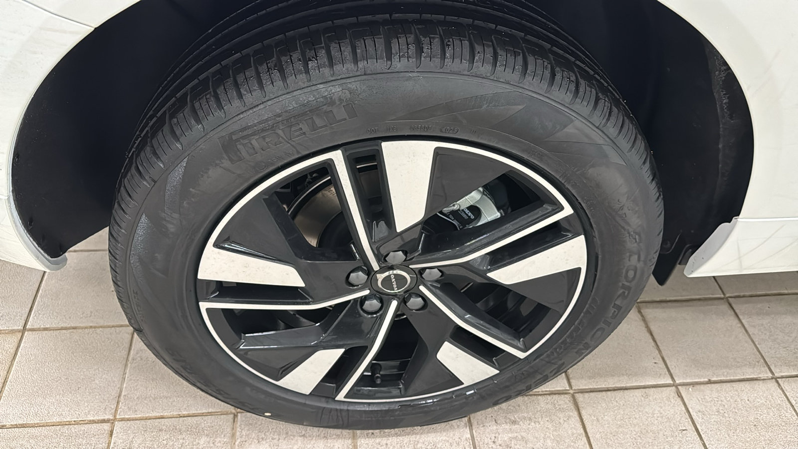 New 2026 Volvo XC60 B5 Plus w/ Climate Package AWD/4WD image 31