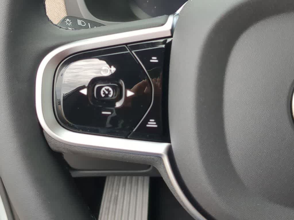 New 2026 Volvo XC90 B6 Plus w/ Protection Package AWD/4WD image 22