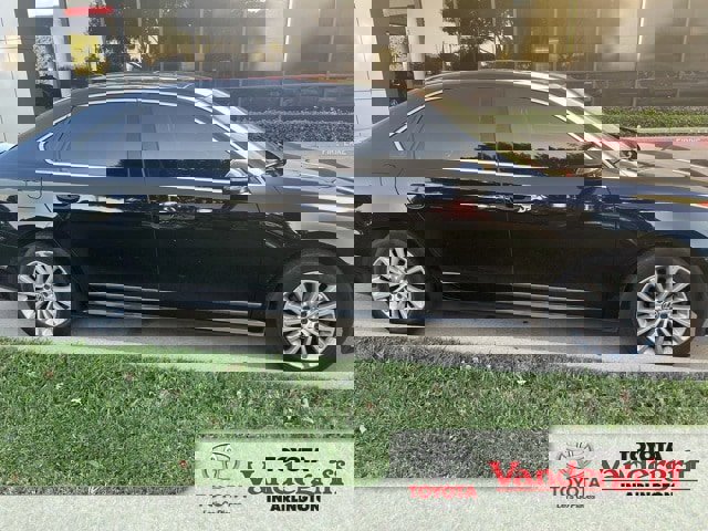 Used 2016 Volkswagen Passat 1.8T SE