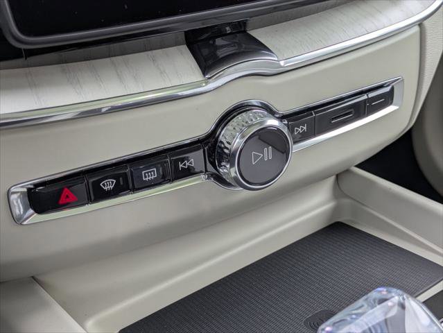 New 2026 Volvo XC60 T8 Ultra w/ Protection Package Premier image 8