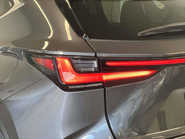 Used 2023 Lexus NX 250 FWD image 12