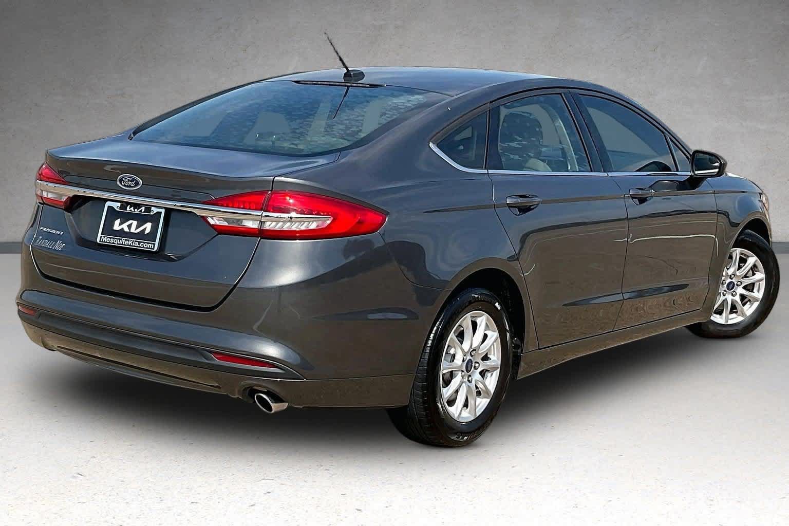 Used 2017 Ford Fusion S FWD image 20
