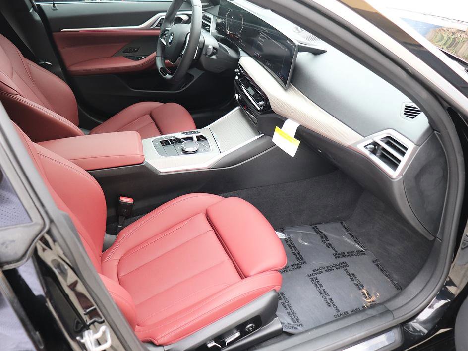 Used 2025 BMW 430i w/ Premium Package image 12