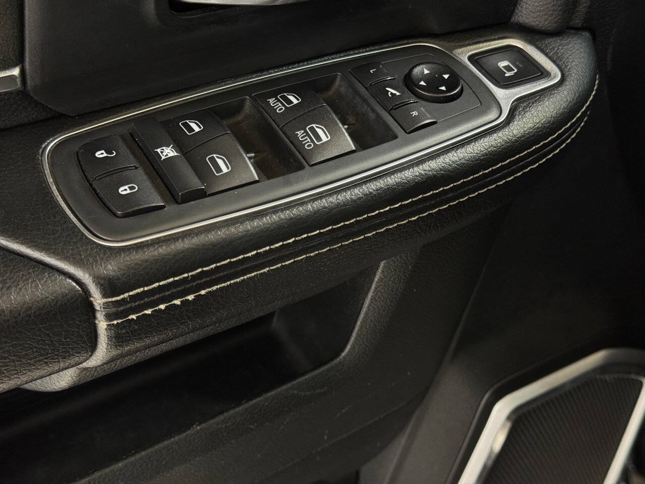 Used 2020 RAM 3500 Laramie w/ Night Edition AWD/4WD image 46