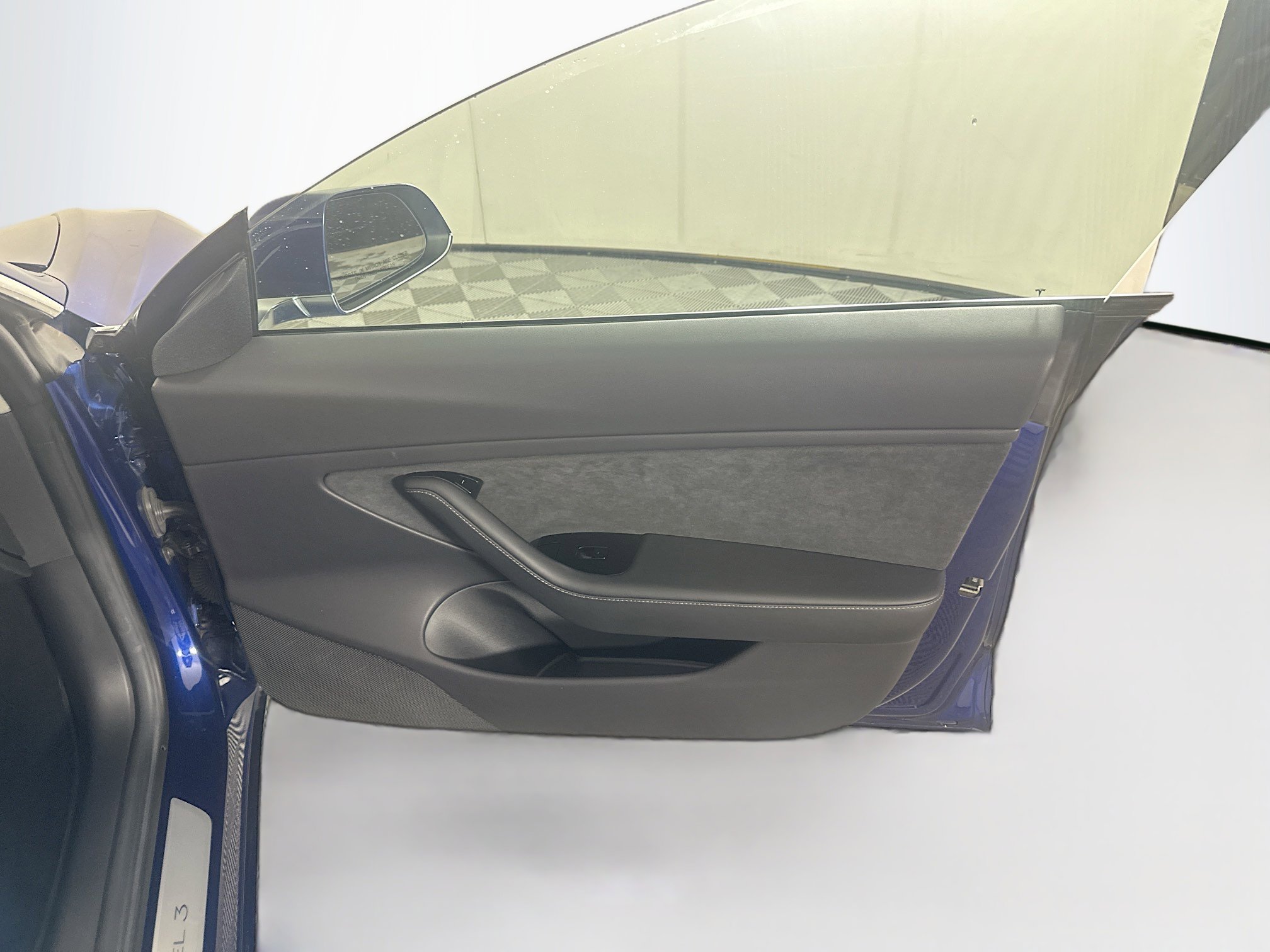 Used 2018 Tesla Model 3 Long Range image 30