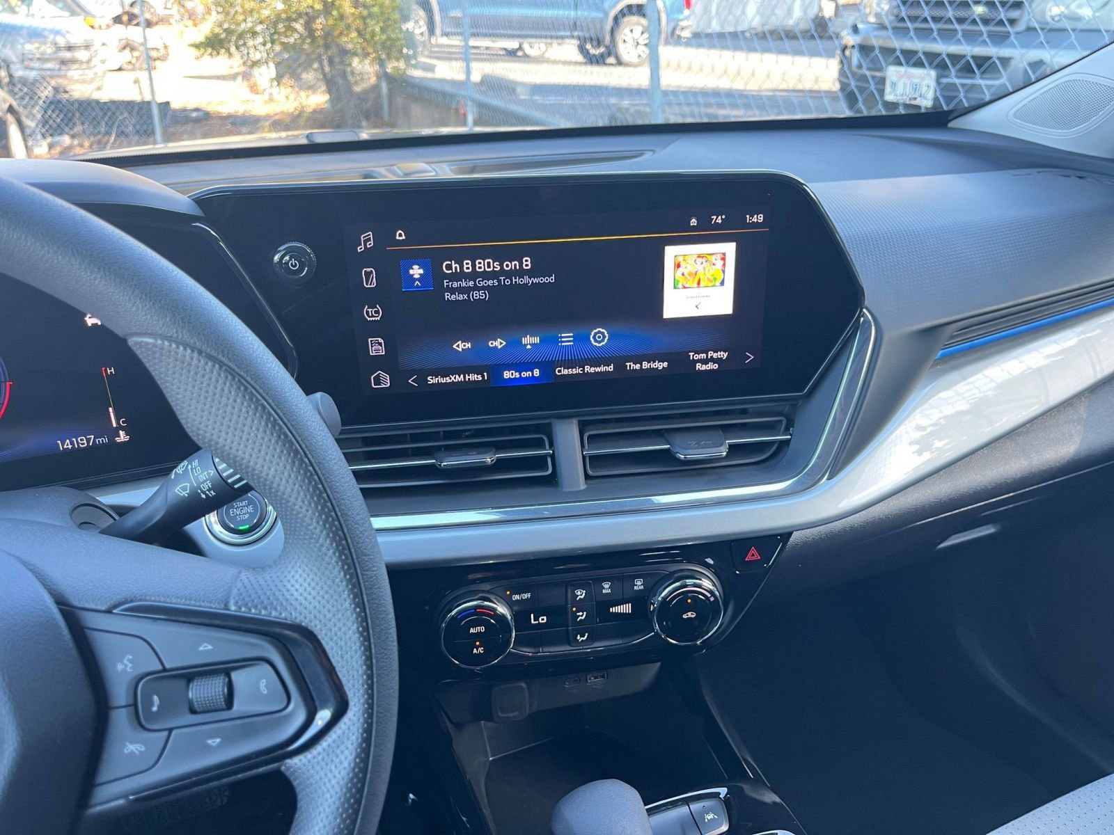 Used 2025 Chevrolet Trax LT image 18