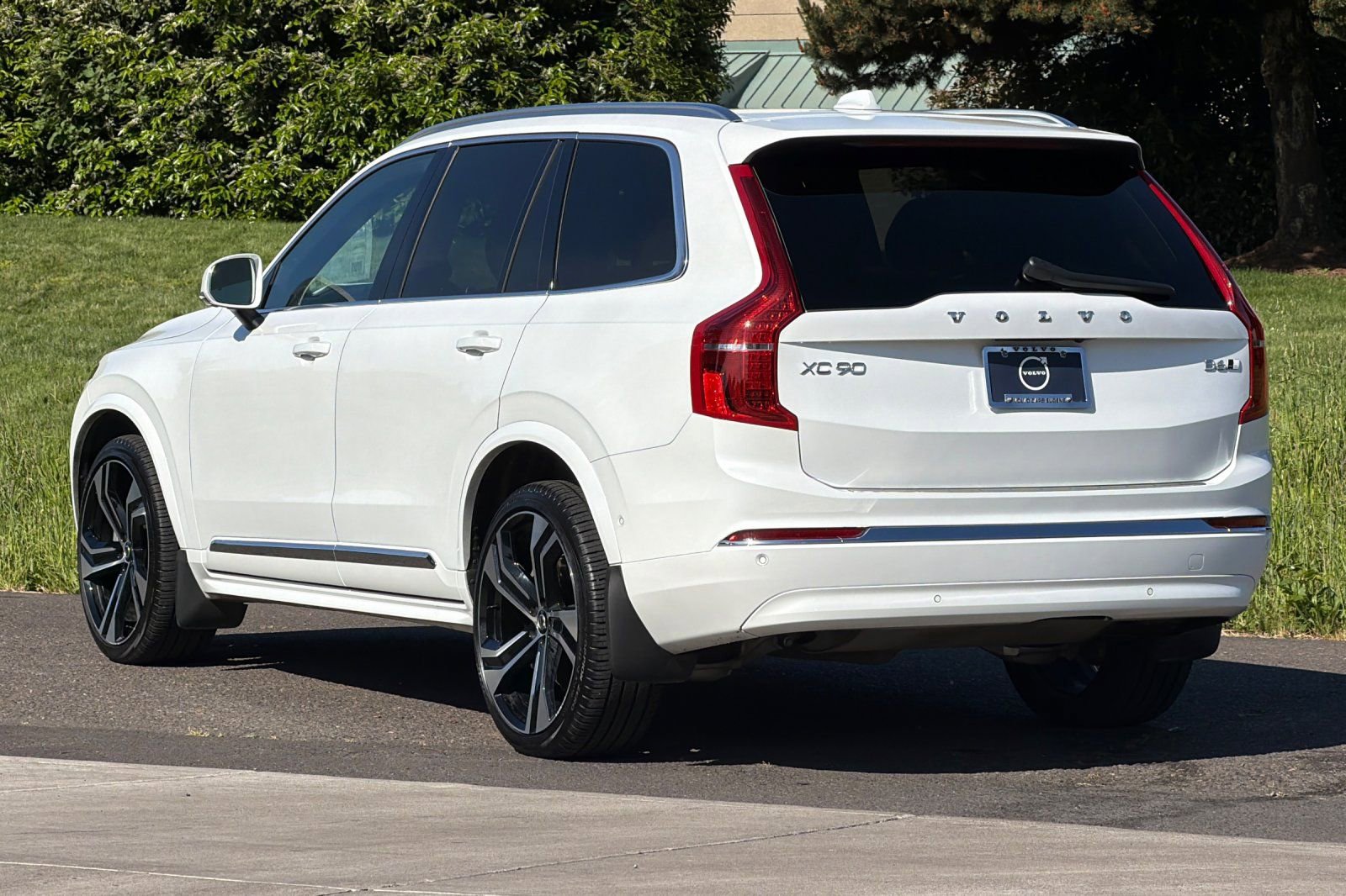 Used 2025 Volvo XC90 B6 Ultra w/ Lounge Package AWD/4WD image 5