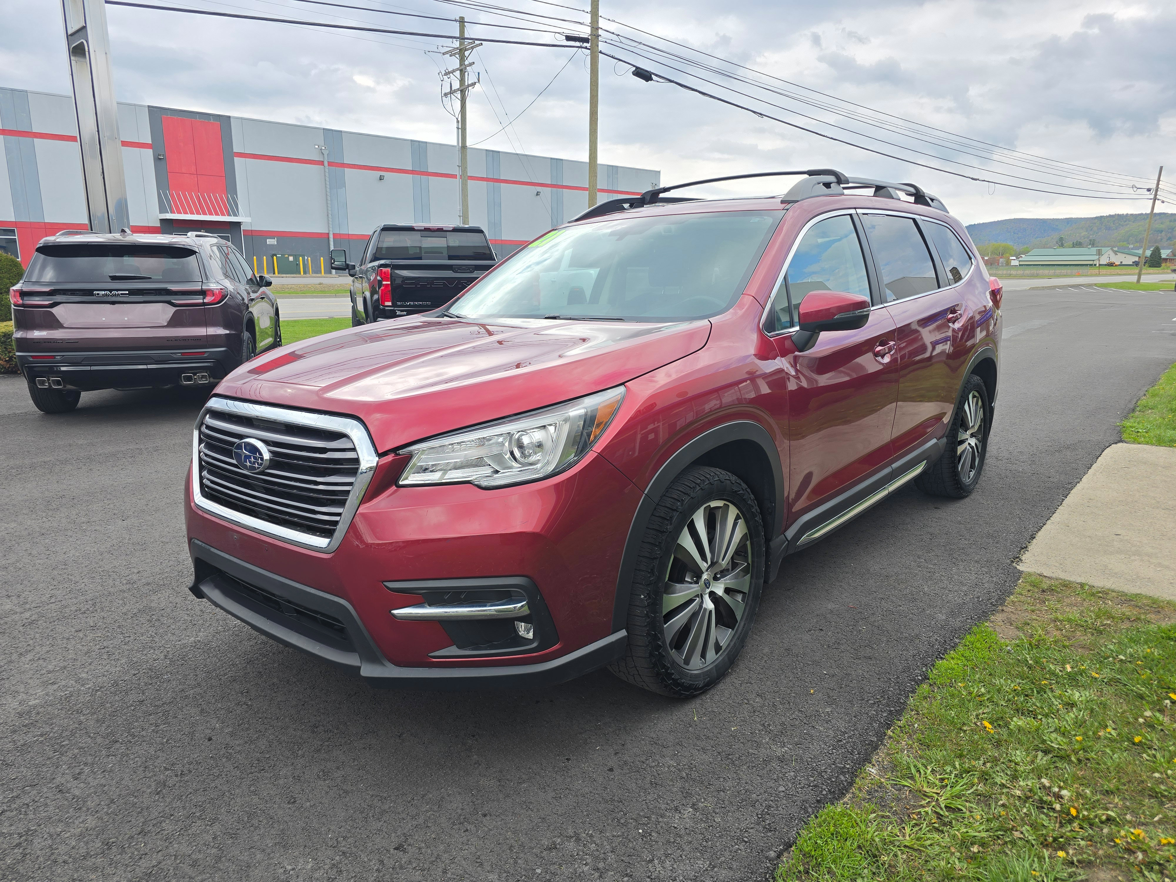 Used 2021 Subaru Ascent Limited w/ Technology Package AWD/4WD image 7