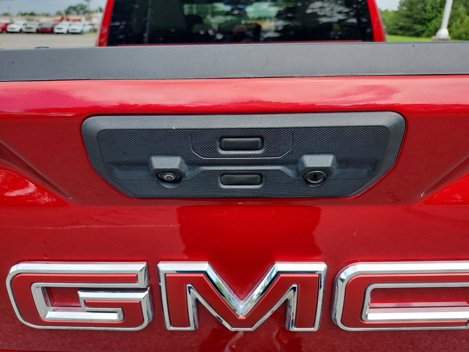 Used 2024 GMC Sierra 1500 SLT w/ SLT Premium Package AWD/4WD image 12