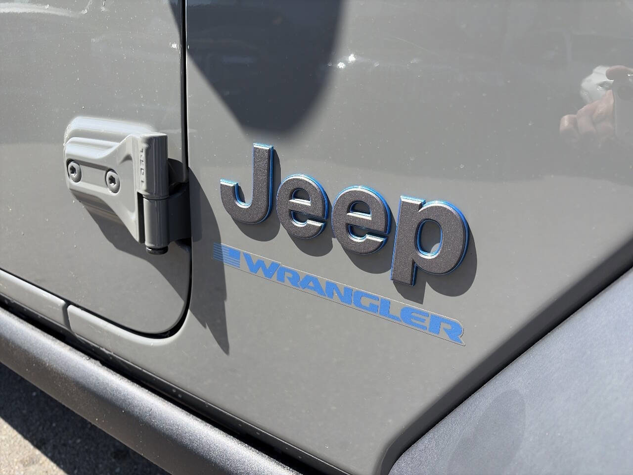 Used 2023 Jeep Wrangler Unlimited Rubicon 4xe AWD/4WD image 15