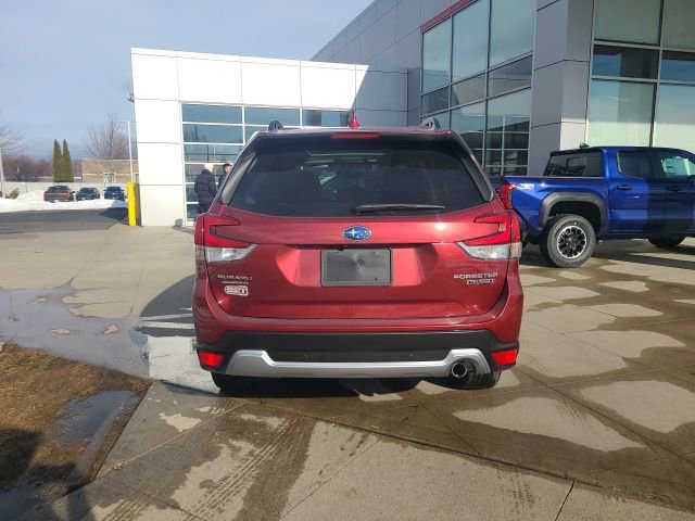 Used 2021 Subaru Forester Touring image 6