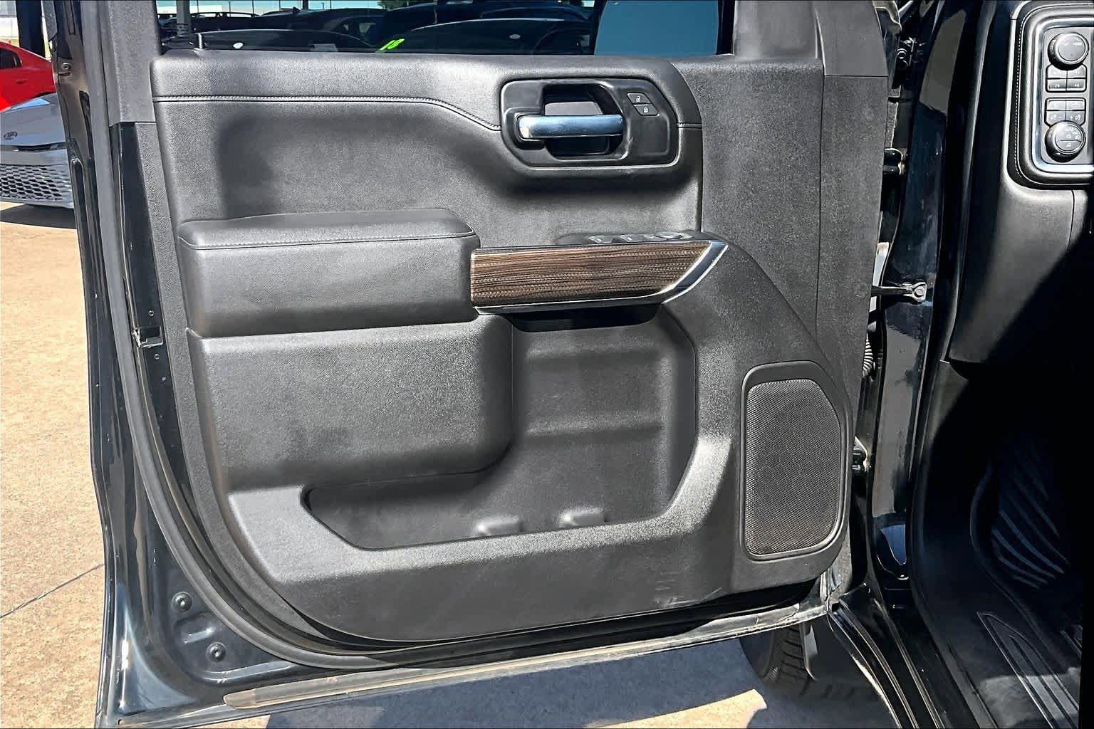 Used 2022 Chevrolet Silverado 1500 RST AWD/4WD image 9