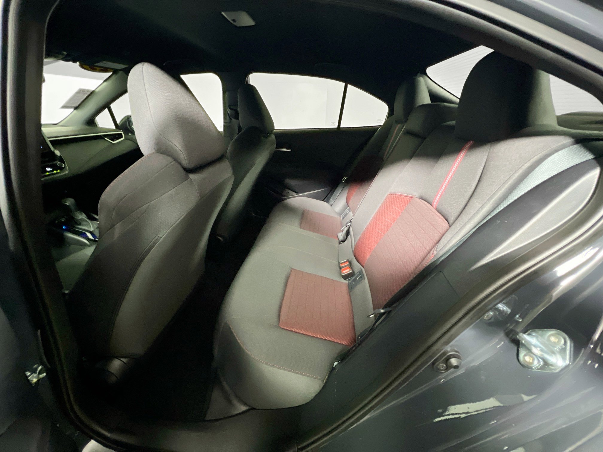 Used 2025 Toyota Corolla SE image 29