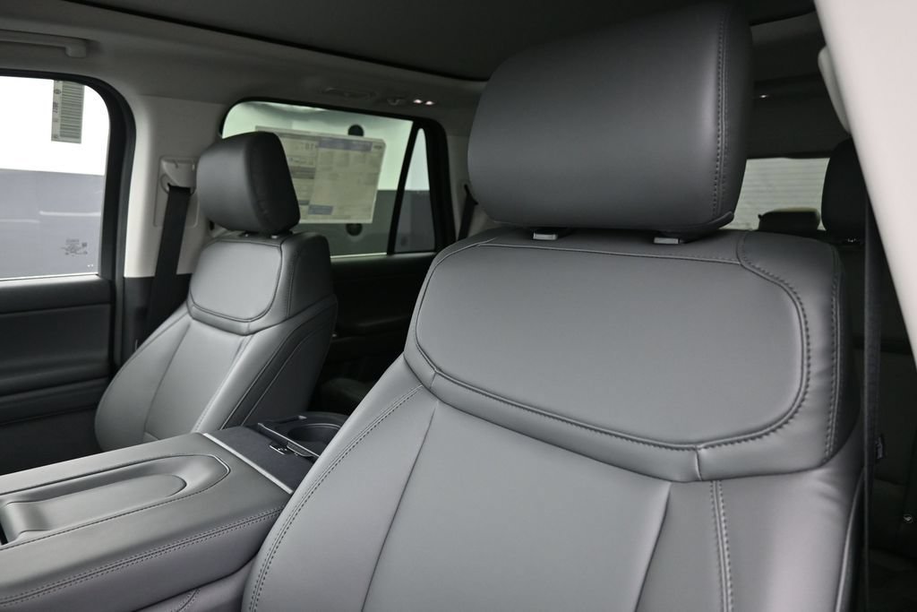 New 2026 Ford Expedition Active AWD/4WD image 17
