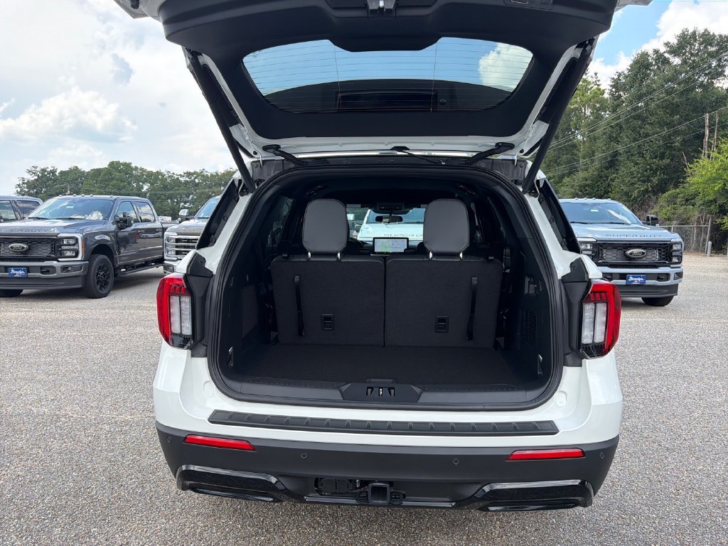 New 2026 Ford Explorer ST-Line AWD/4WD image 12