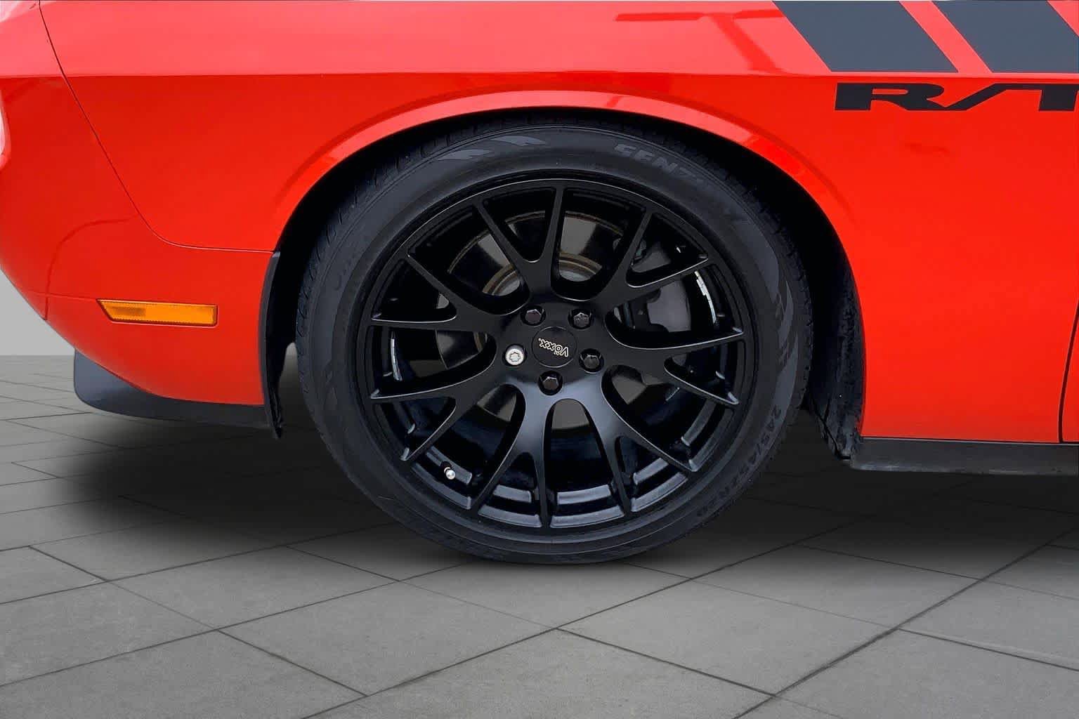 Used 2009 Dodge Challenger R/T RWD image 8