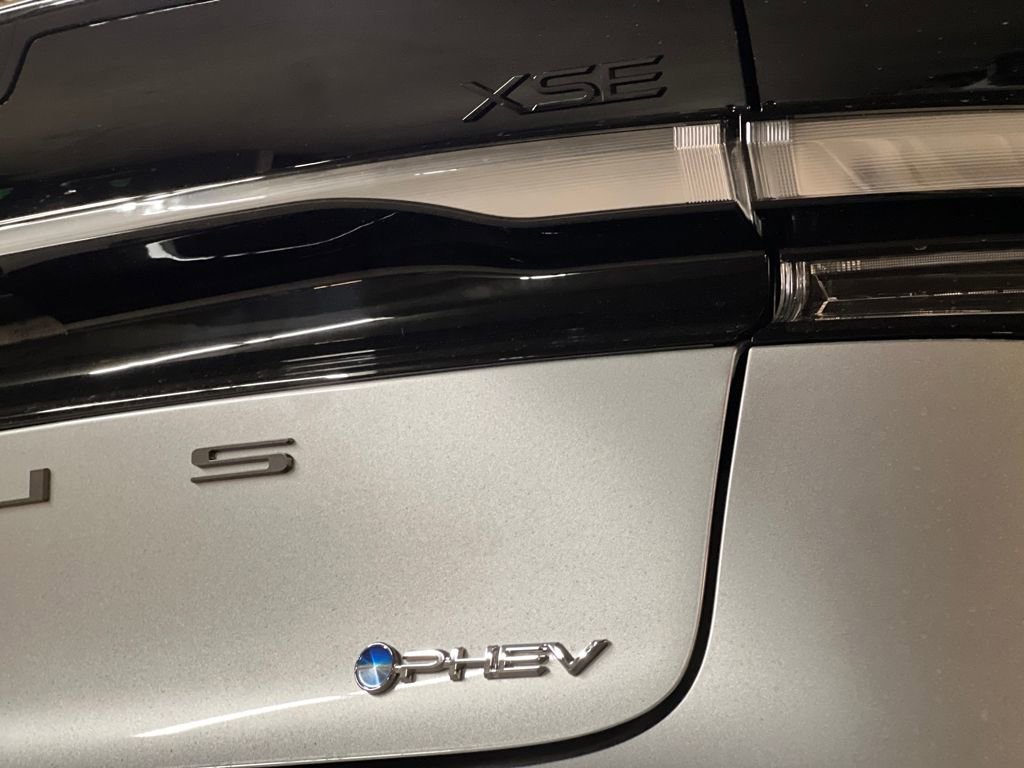 New 2026 Toyota Prius Plug-In Hybrid image 7