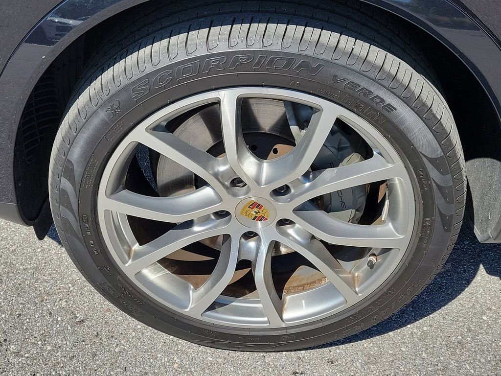 Certified 2020 Porsche Cayenne S image 12