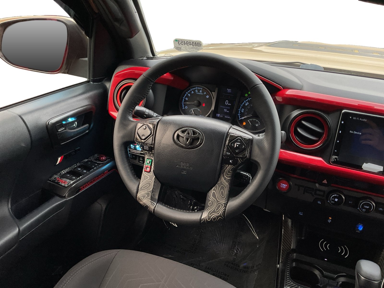 Used 2017 Toyota Tacoma TRD Sport w/ Tow Package RWD image 11