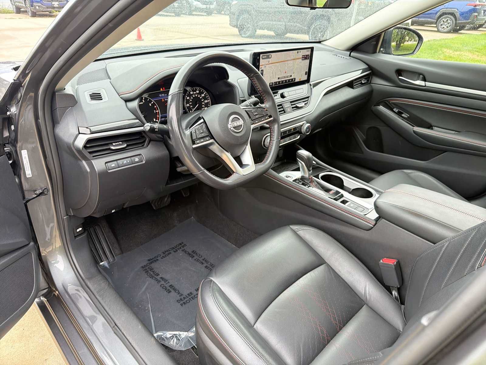 Used 2023 Nissan Altima 2.5 SR w/ SR Premium Package AWD/4WD image 2