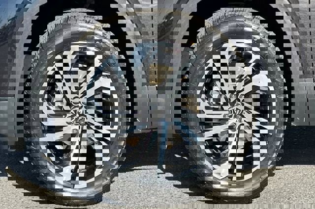 Used 2022 Volkswagen Atlas SEL image 32