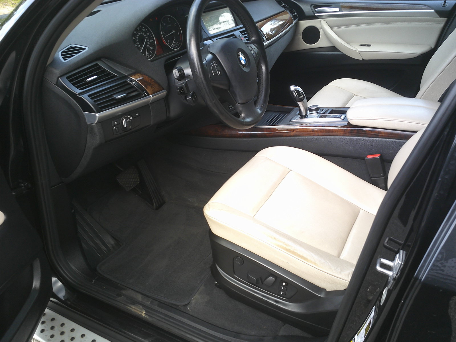 Used 2012 BMW X5 xDrive35d AWD/4WD image 9