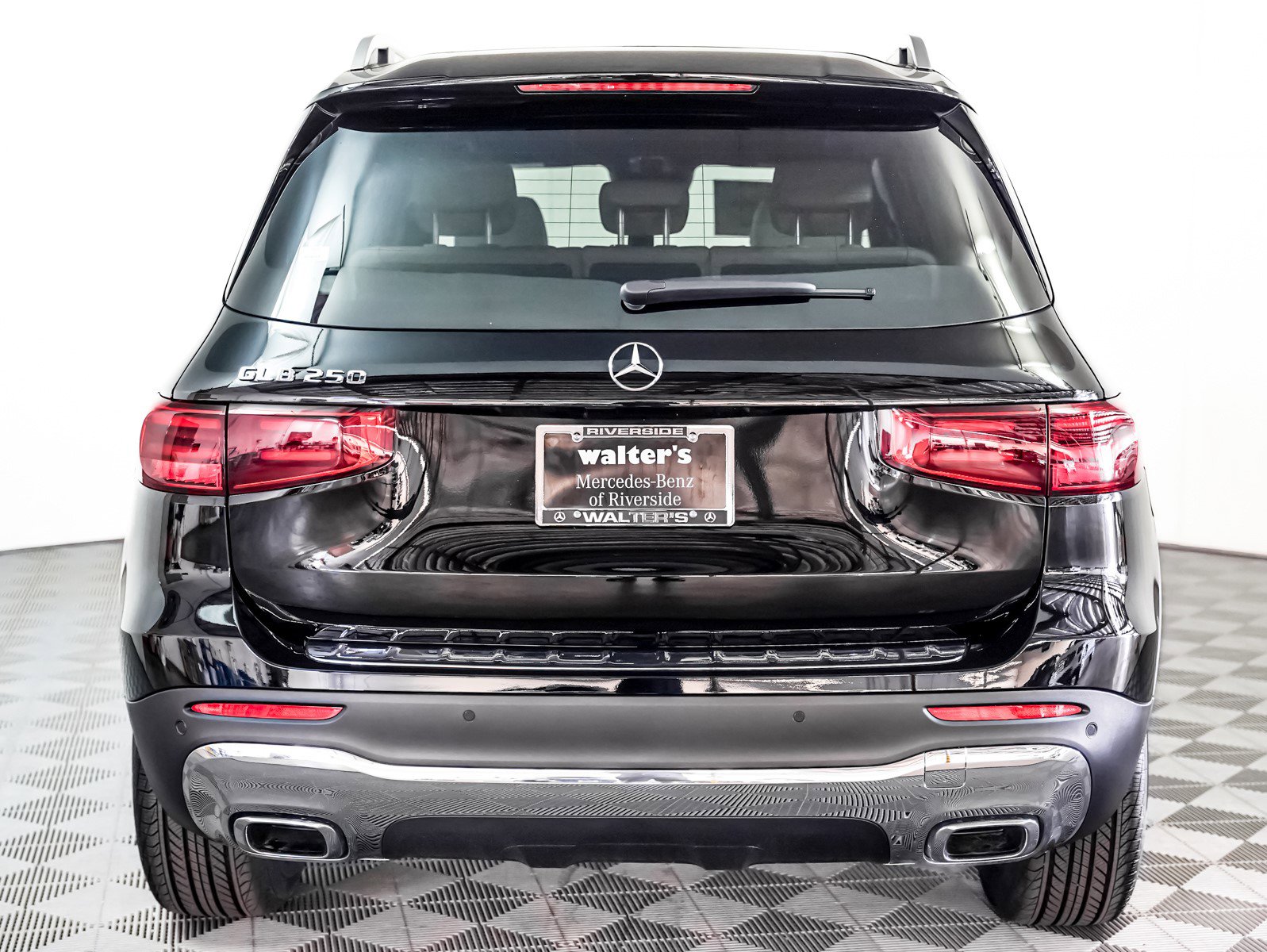 New 2025 Mercedes-Benz GLB 250 image 10