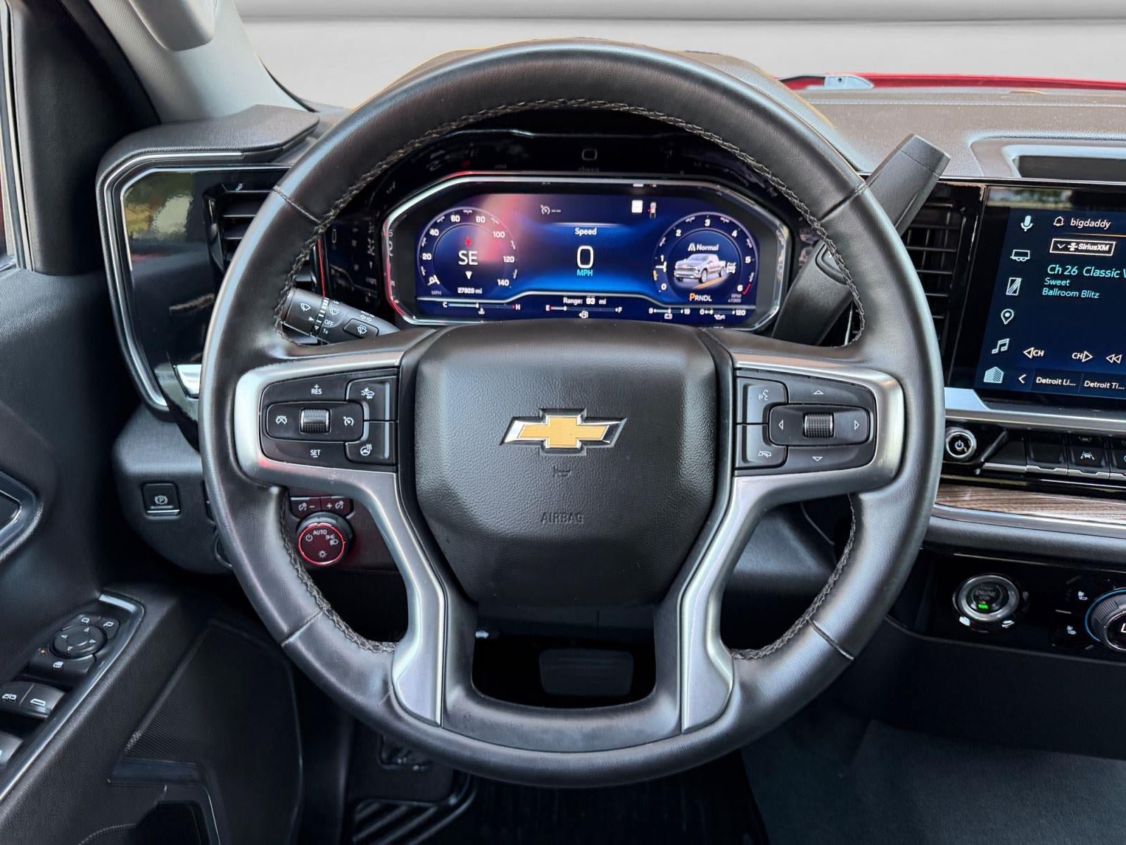 Used 2023 Chevrolet Silverado 1500 LT AWD/4WD image 12