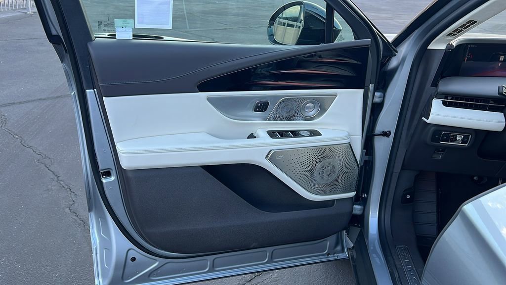 New 2026 Lincoln Nautilus Black Label image 13