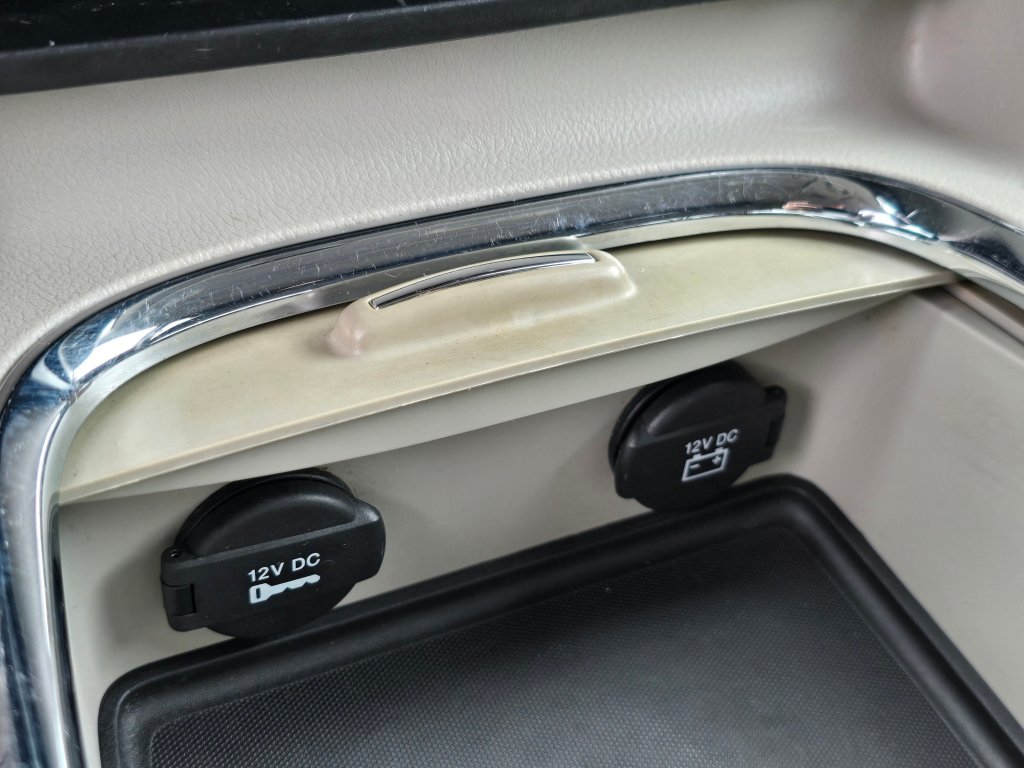 Used 2016 Dodge Grand Caravan SXT FWD image 8