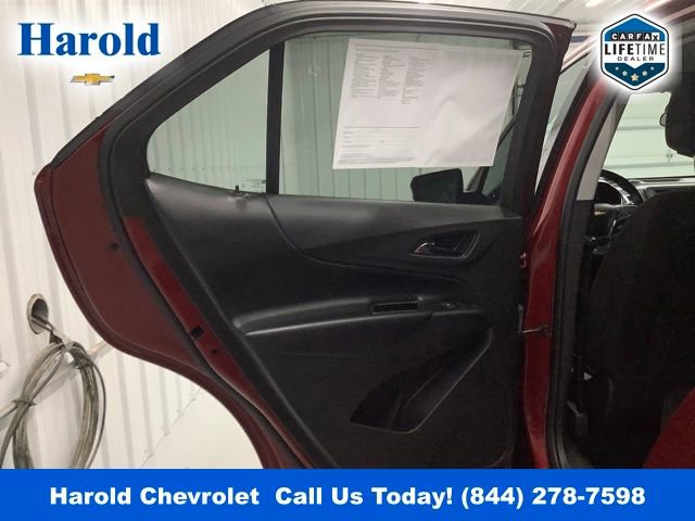 Used 2020 Chevrolet Equinox LT w/ Driver Convenience Package image 12