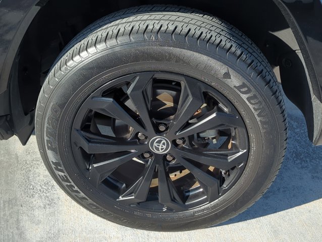 Used 2023 Toyota RAV4 XSE AWD/4WD image 7