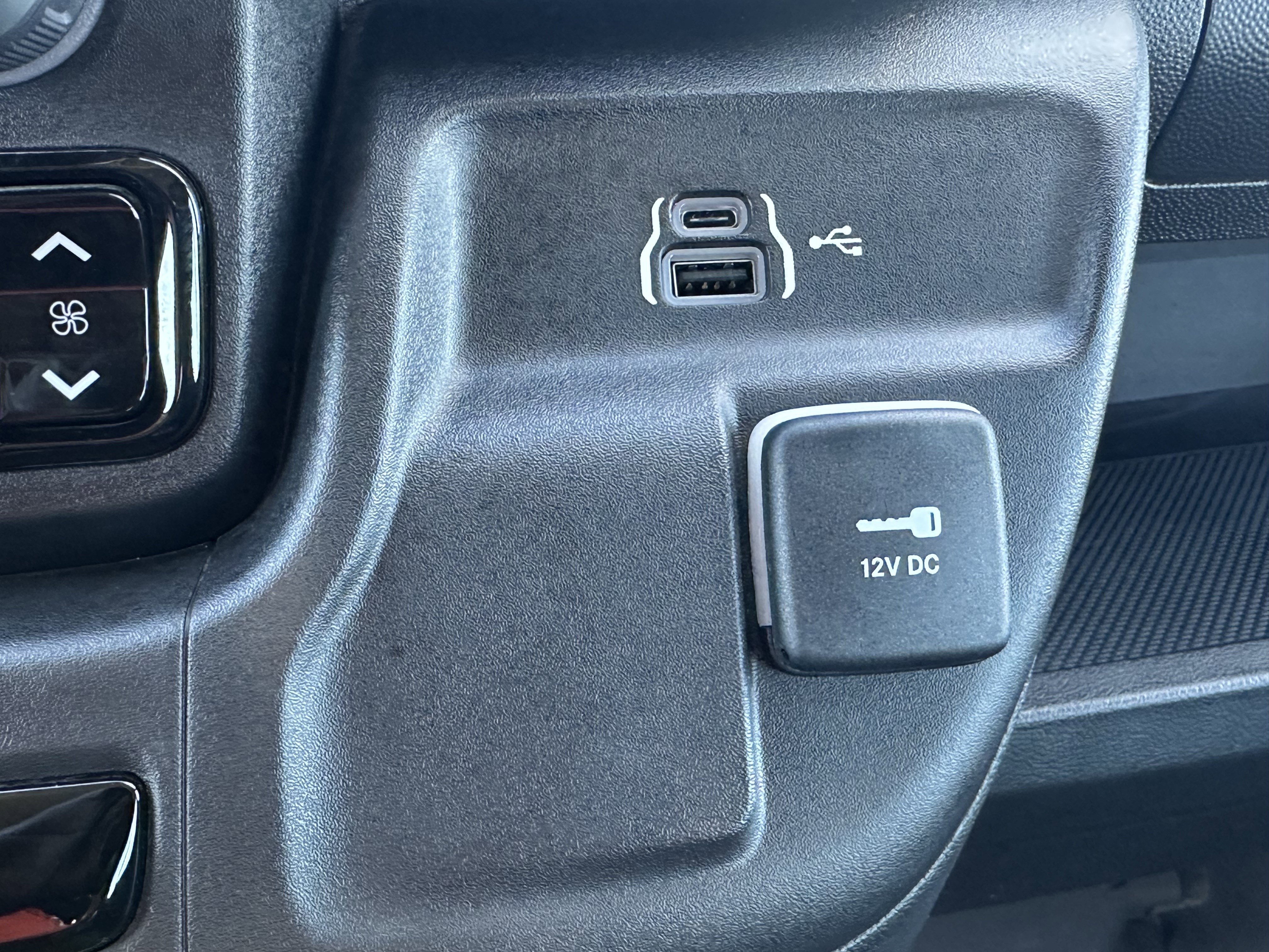 Used 2024 RAM ProMaster 3500 image 32