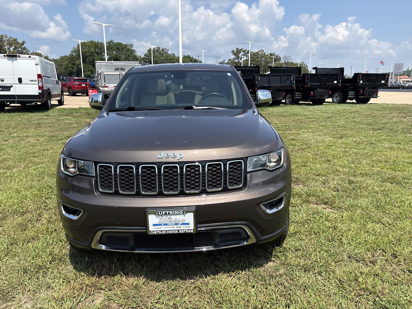 Used 2021 Jeep Grand Cherokee Limited AWD/4WD image 2