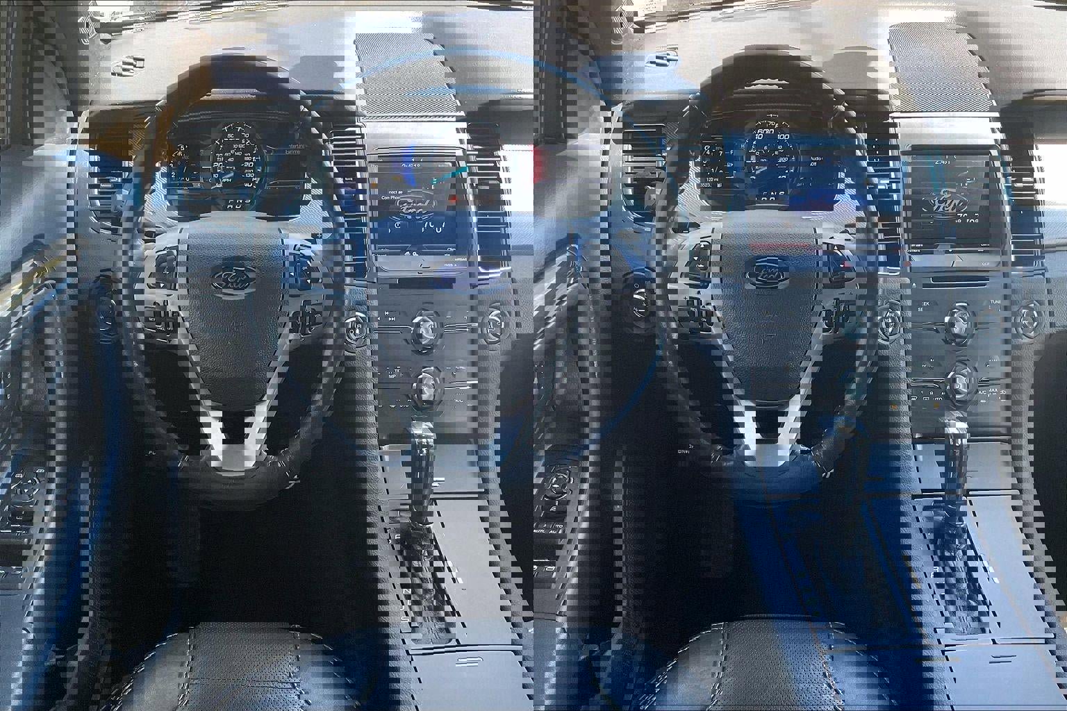 Used 2013 Ford Taurus SHO image 5