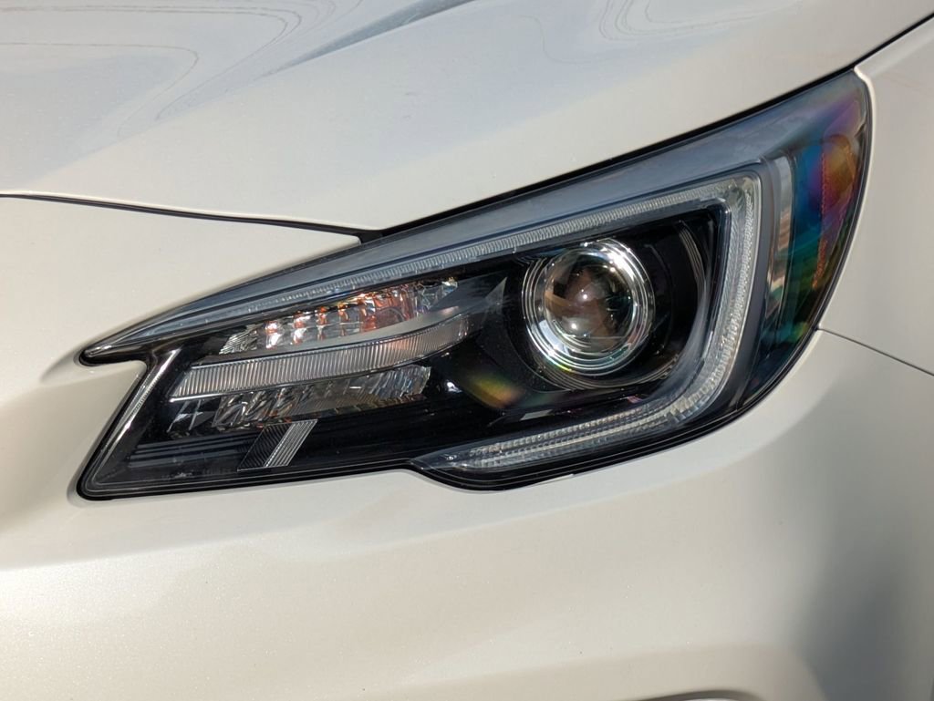 Used 2018 Subaru Outback 3.6R Touring image 7