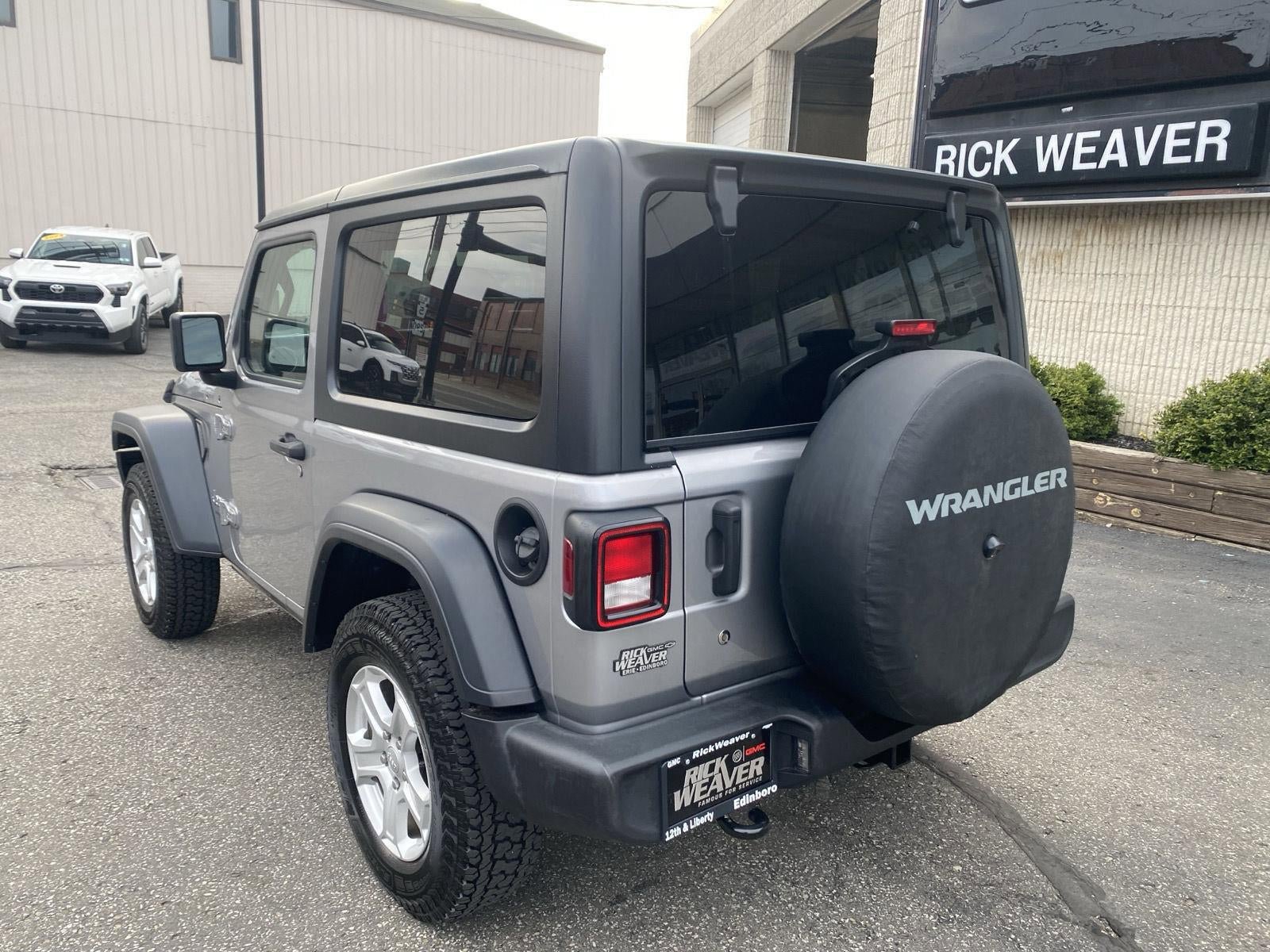 Used 2018 Jeep Wrangler Sport AWD/4WD image 6