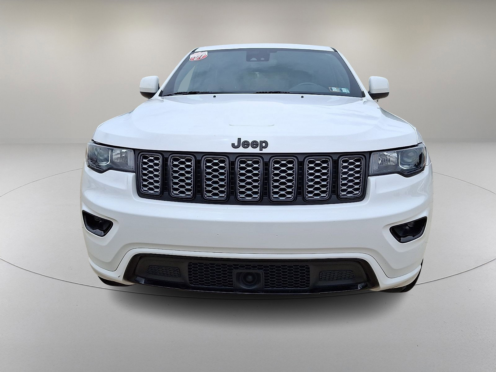 Used 2021 Jeep Grand Cherokee Laredo X AWD/4WD image 3