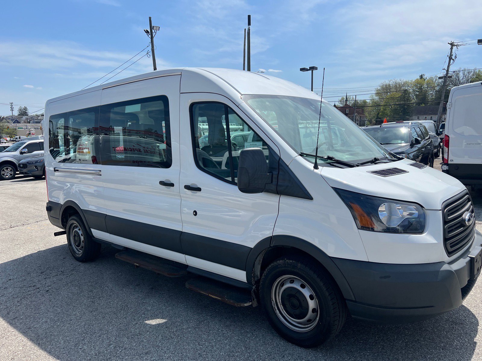 Used 2018 Ford Transit 250 148 Medium Roof image 2