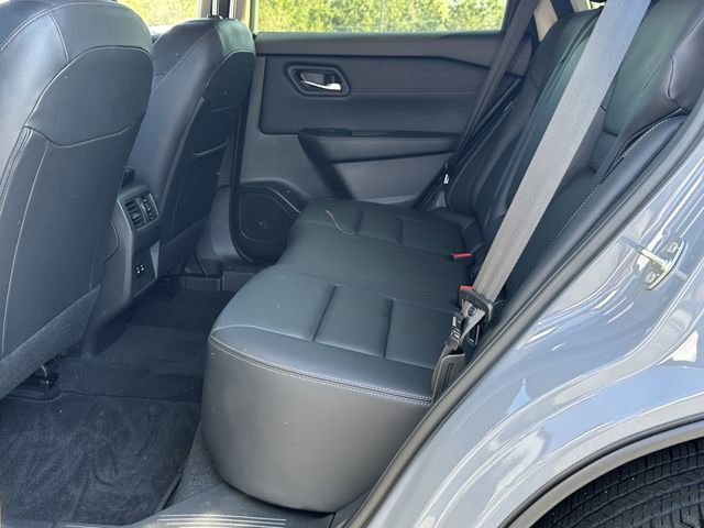 Certified 2025 Nissan Rogue SL image 22