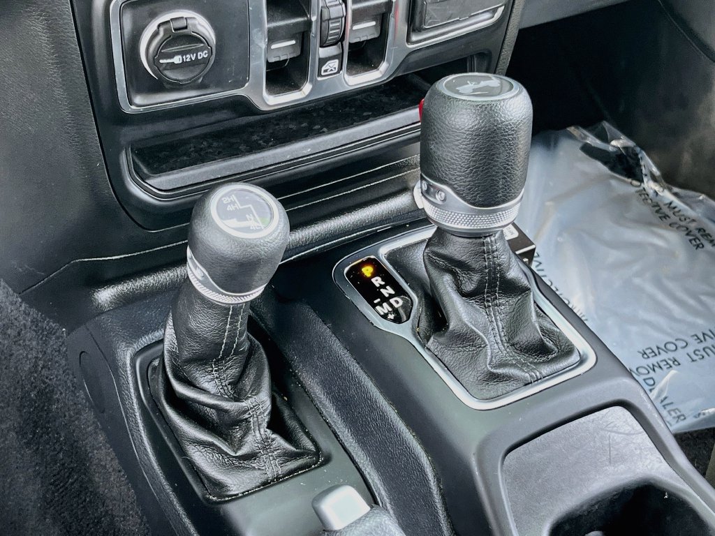 Used 2021 Jeep Wrangler Unlimited Sport AWD/4WD image 16