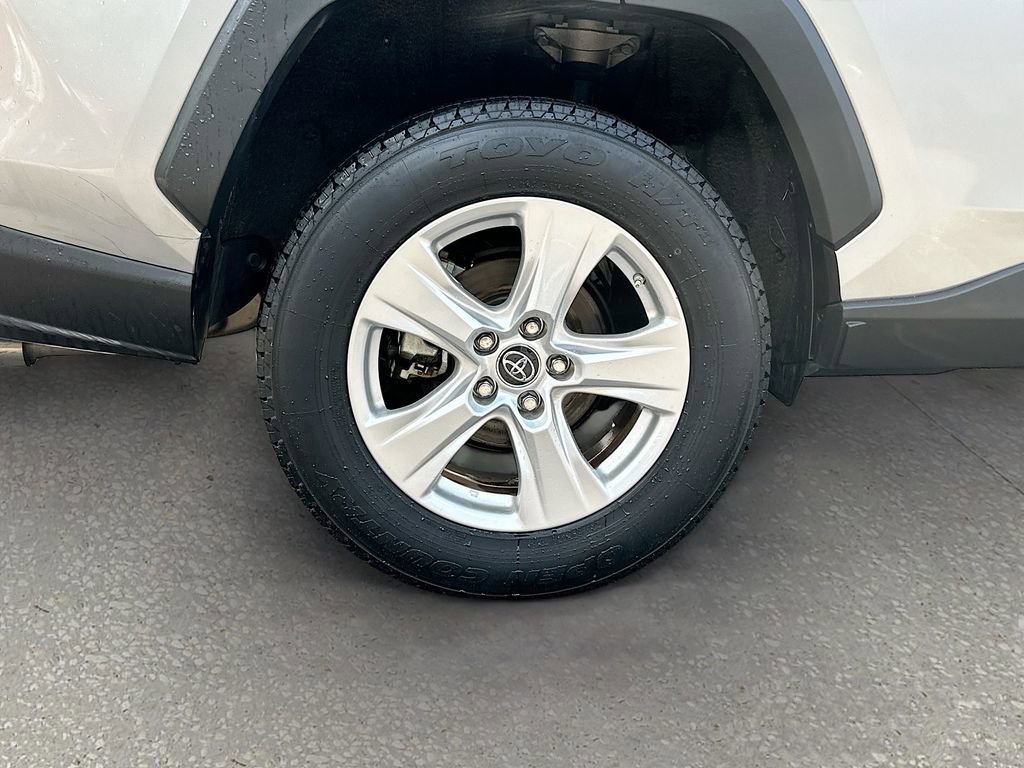 Used 2019 Toyota RAV4 XLE FWD image 29