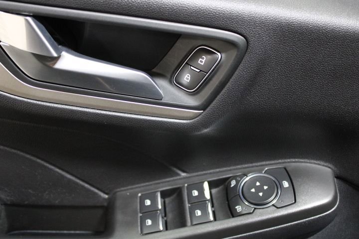 Used 2021 Ford Escape SE image 16