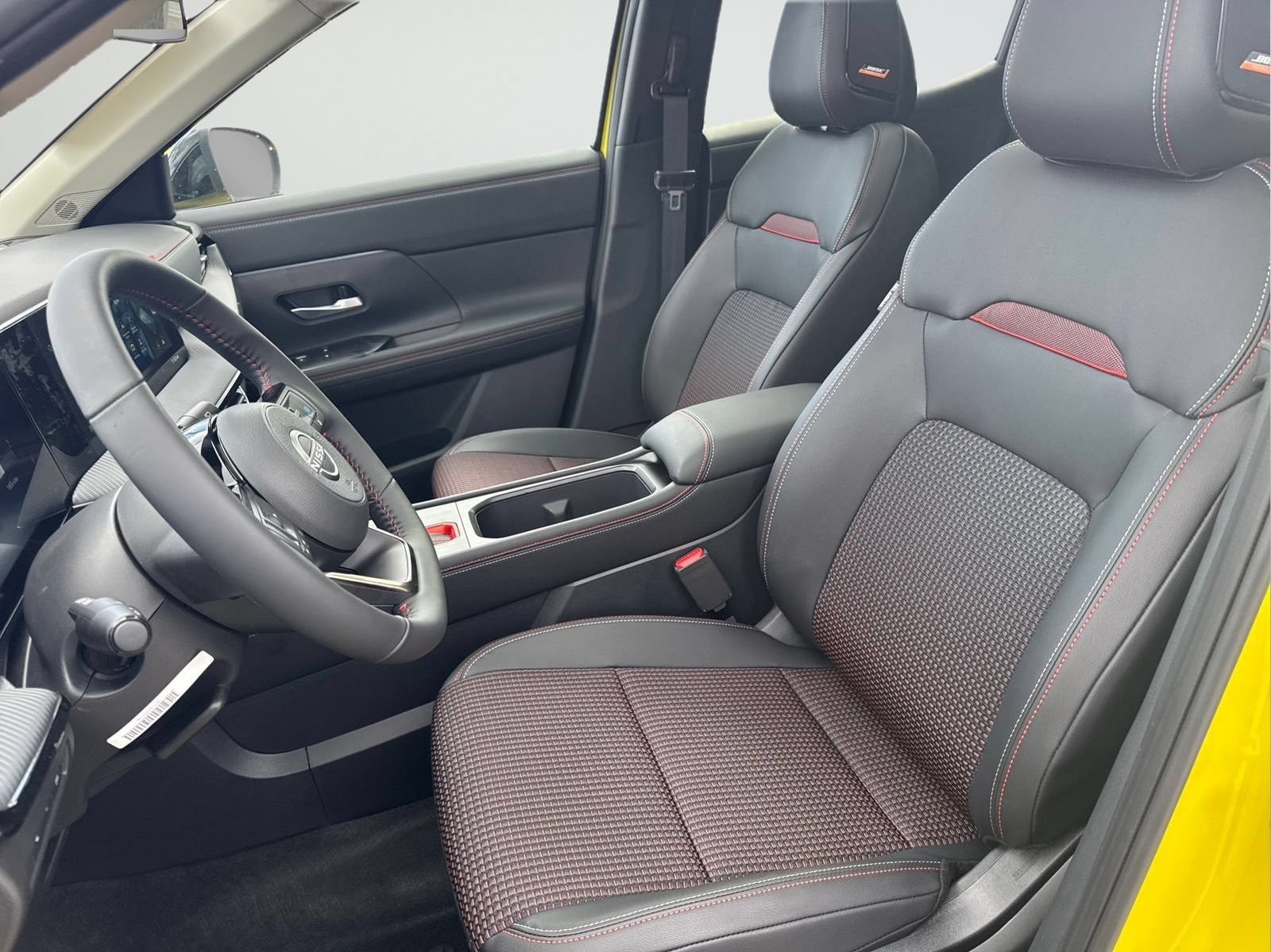 New 2026 Nissan Kicks SR w/ SR Premium Package FWD image 25
