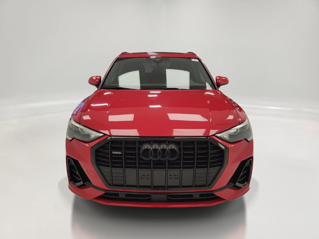 Used 2021 Audi Q3 2.0T Premium w/ Convenience Package AWD/4WD image 2