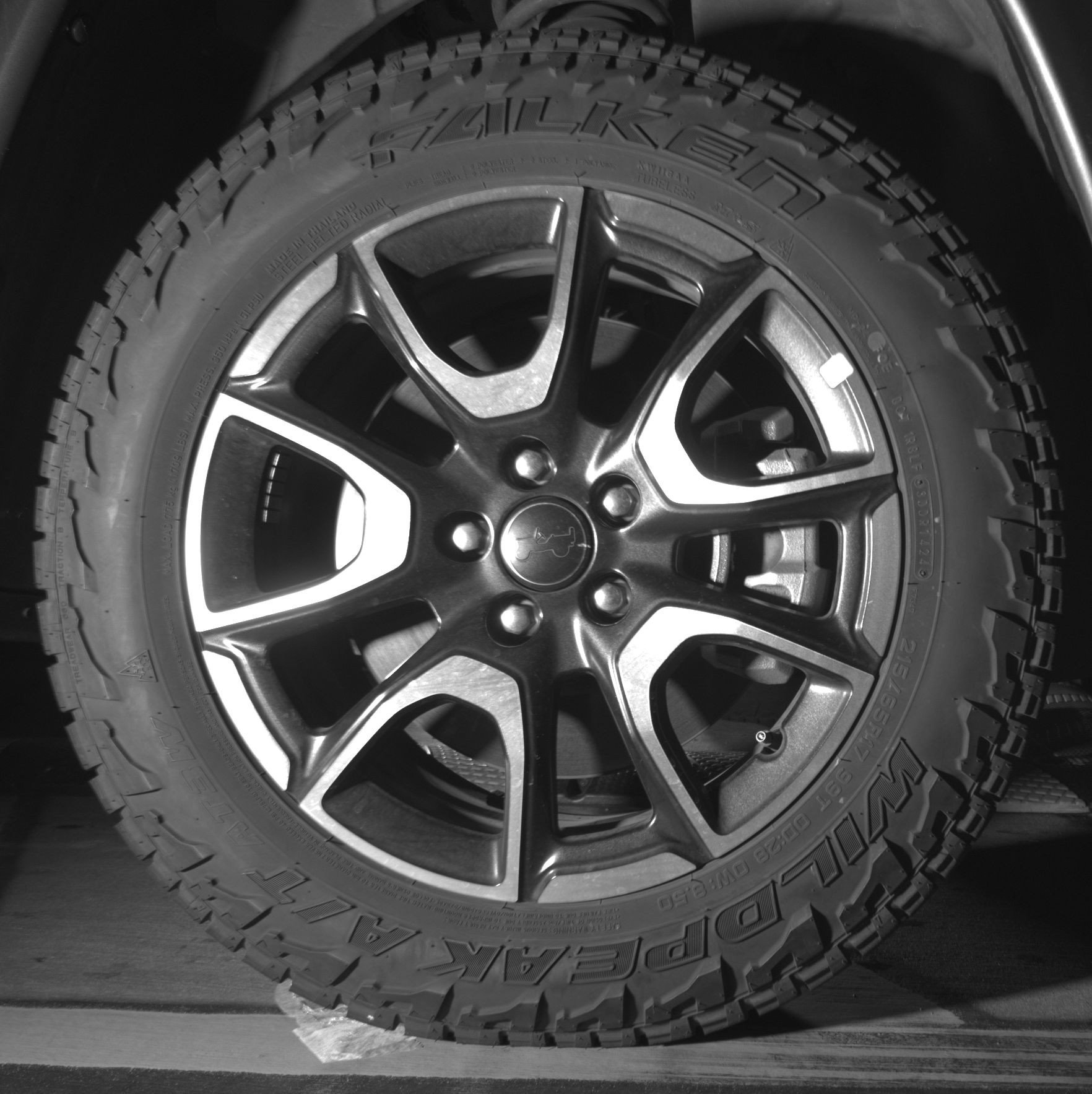 Used 2025 Jeep Compass Trailhawk AWD/4WD image 13